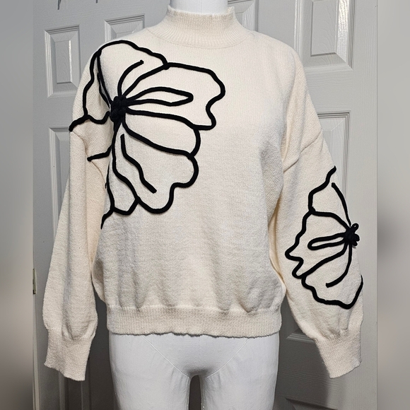 Sweaters - New Floral Pattern Mock Neck Long Sleeve Knitted Sweater Medium
